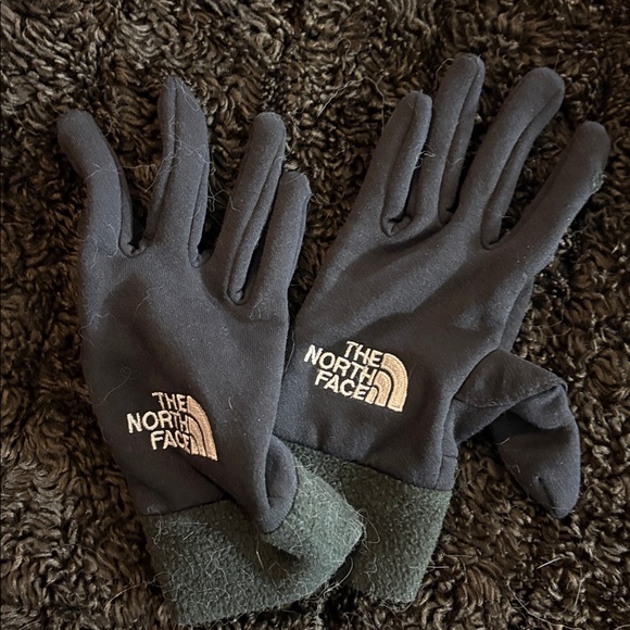 The North Face Charcoal Gloves - Picture 2 of 8